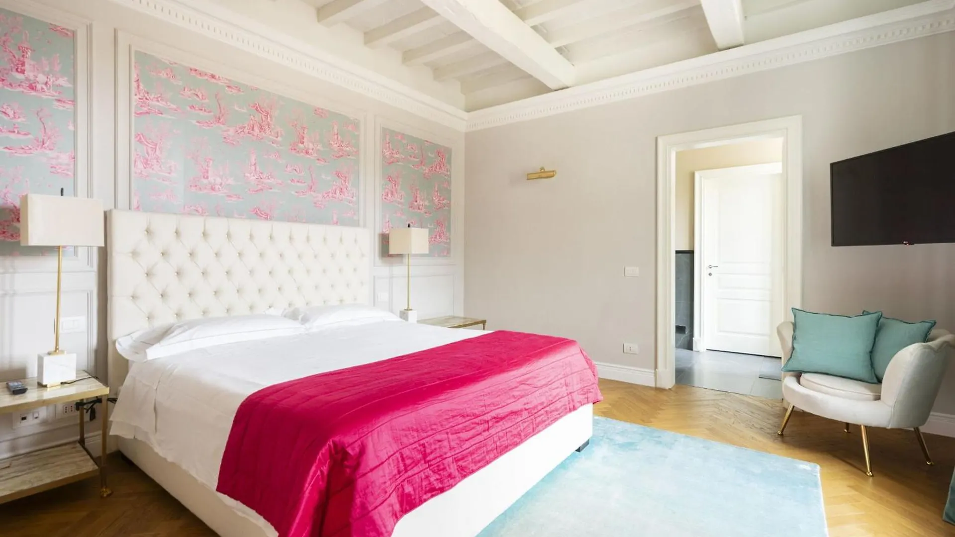 Albizi Penthouse Luxury Apartment In Florence By Palazzo Pazzi Vitali