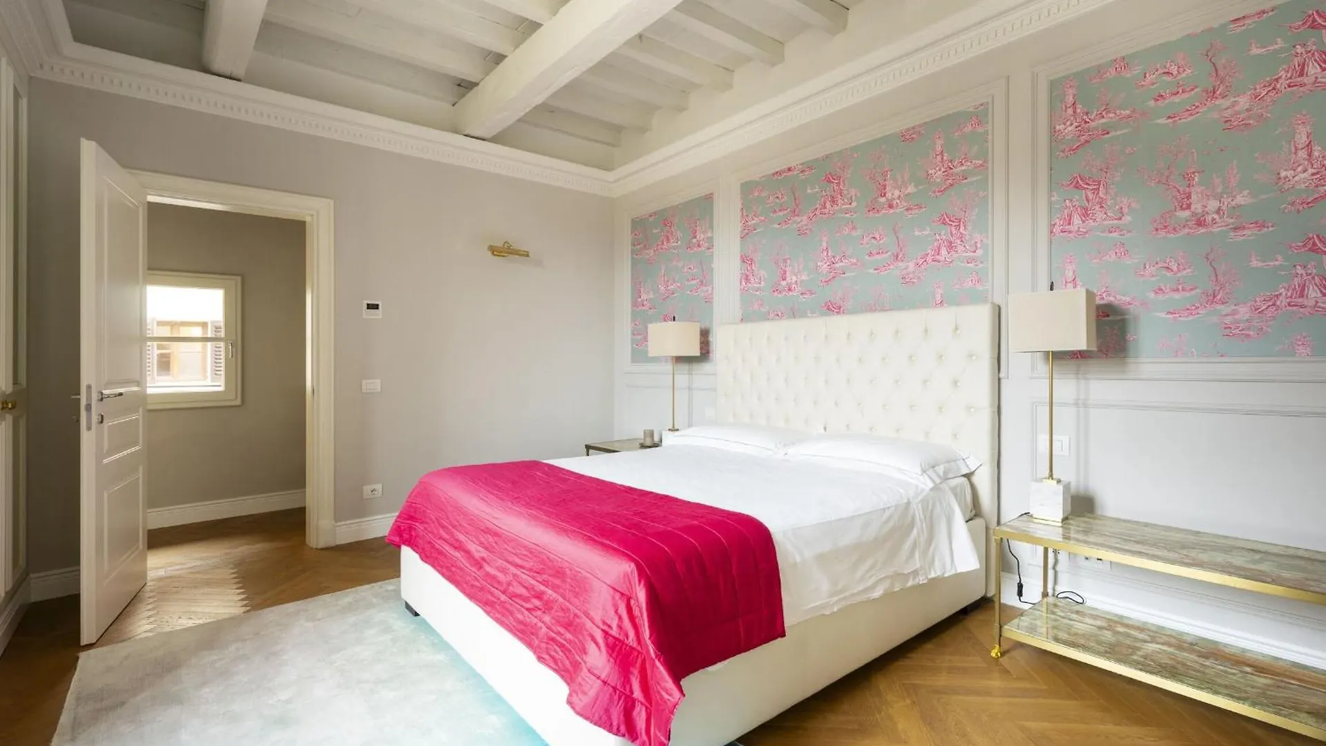 Albizi Penthouse Luxury Apartment In Florence By Palazzo Pazzi Vitali